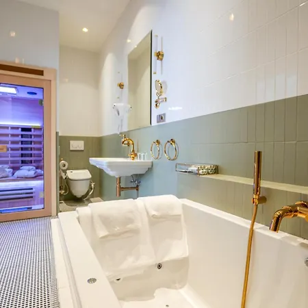 Zlata Hvezda Hotel 4*