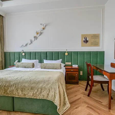 Zlata Hvezda Hotel 4*