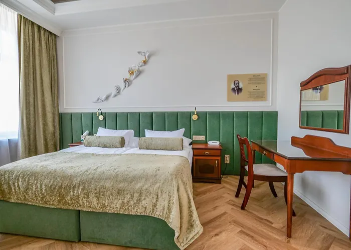 Zlata Hvezda Hotell 4*